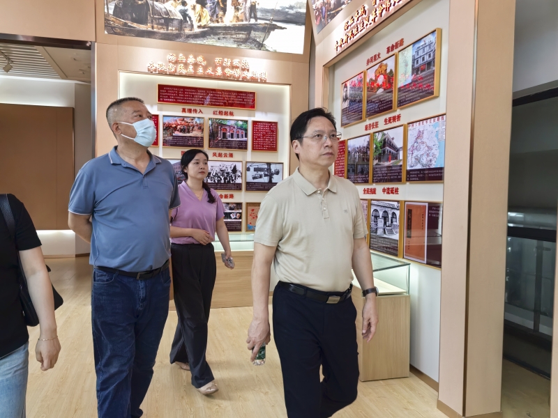 李来清带队赴汕头考察调研玩具设计与制作专业新路径