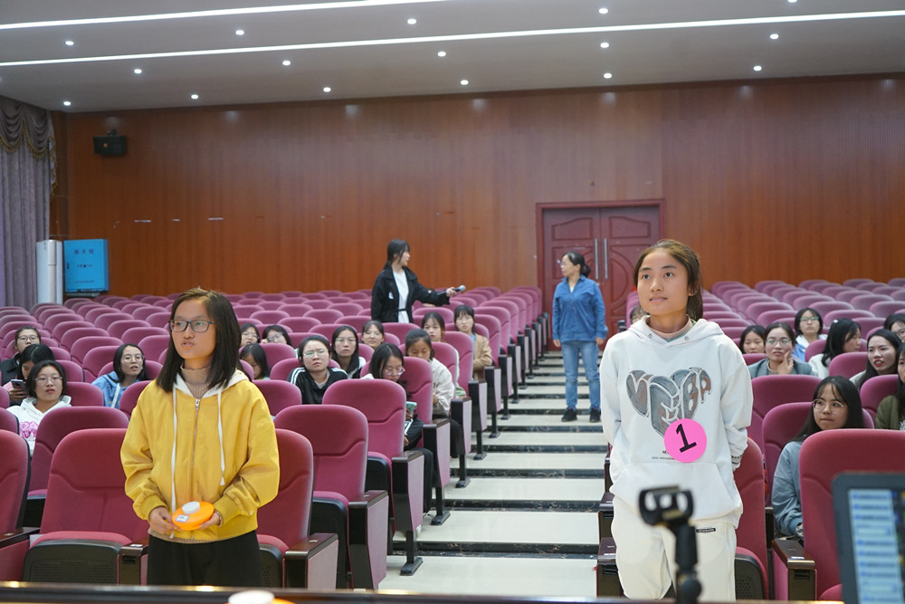 历史赋予诗词，诗词光耀我心                  ——衡阳幼儿师范高等专科学校第一届“中国诗词大会”选拔赛完美收官