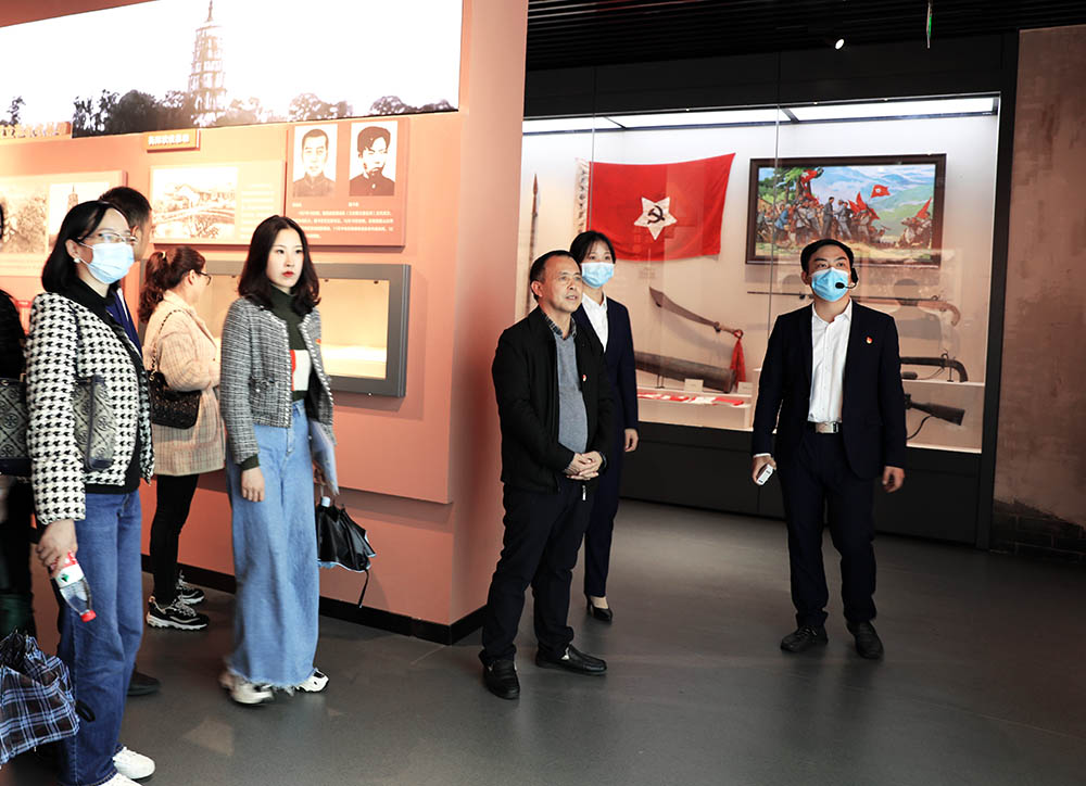 追寻历史印记，感悟红色精神 ——衡阳幼高专开展优秀青年干部学习活动