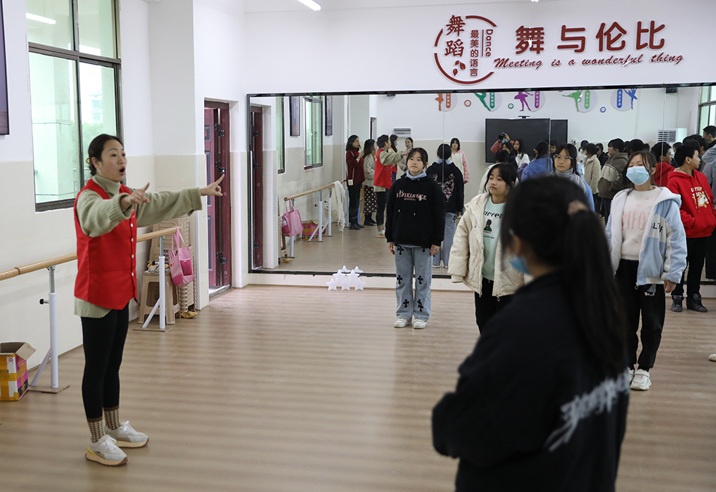 衡阳幼儿师范高等专科学校积极开展“百千万‘艺术童伴’——留守儿童关爱工程”支教帮扶活动