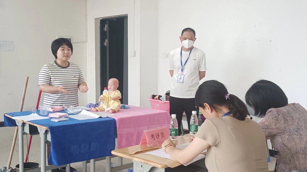 我校育婴员、保育师职业技能等级认定考试顺利举行